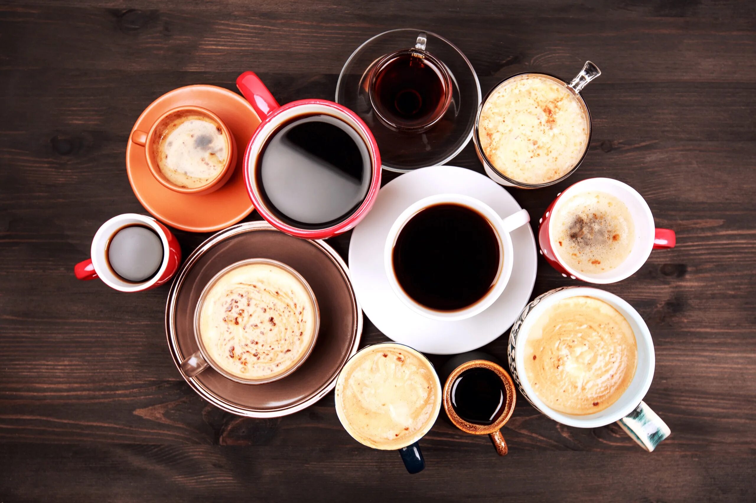 Обед чашка. Кофейный напиток. Чашка кофе. Кофе в кружке. Кофе в разных чашках.