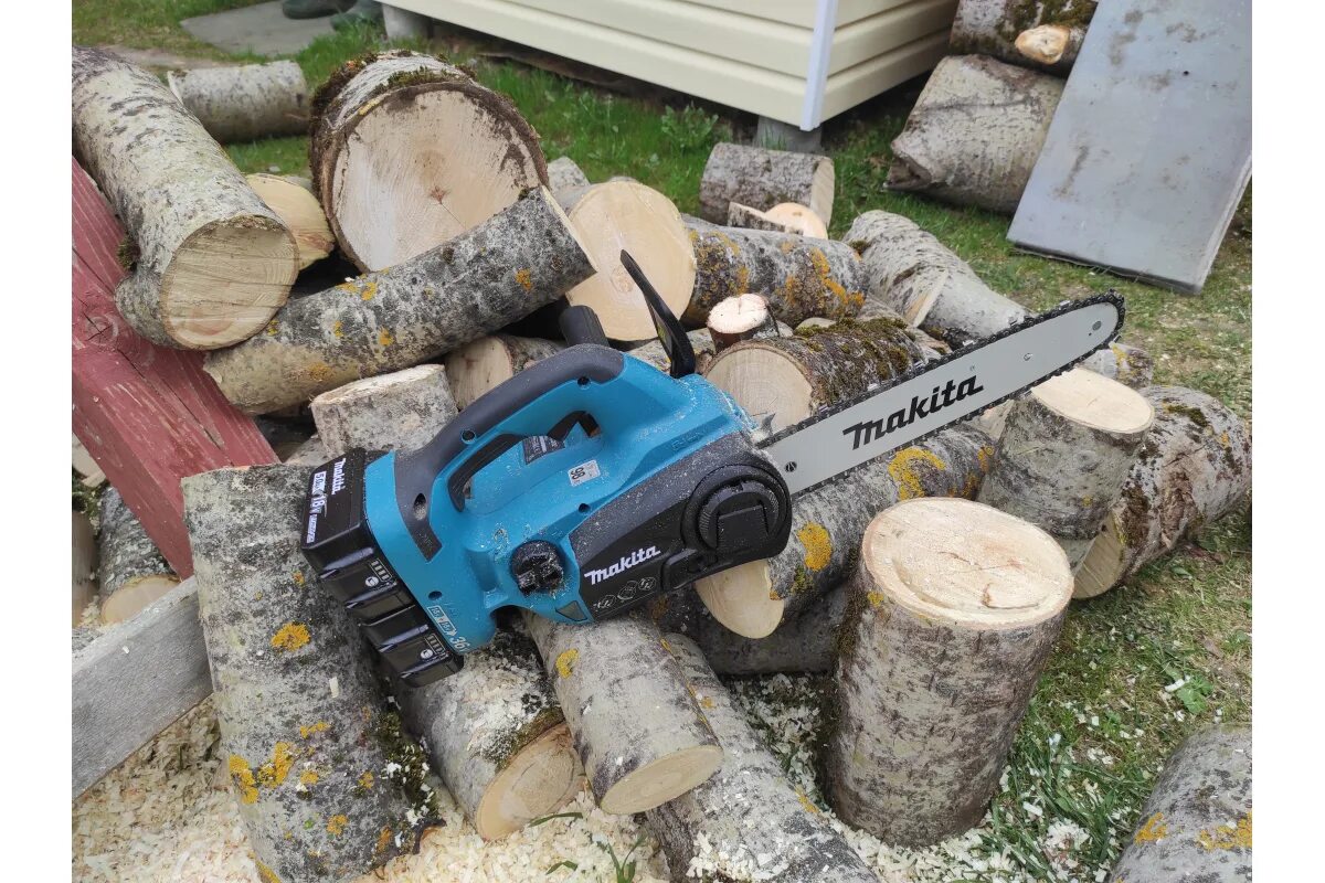 Пила цепная makita duc302rf2. Цепная пила Makita duc302z. Макита цепная пила 302. Аккумуляторная цепная пила Makita duc302z 700bт. Номер Макита duc302.