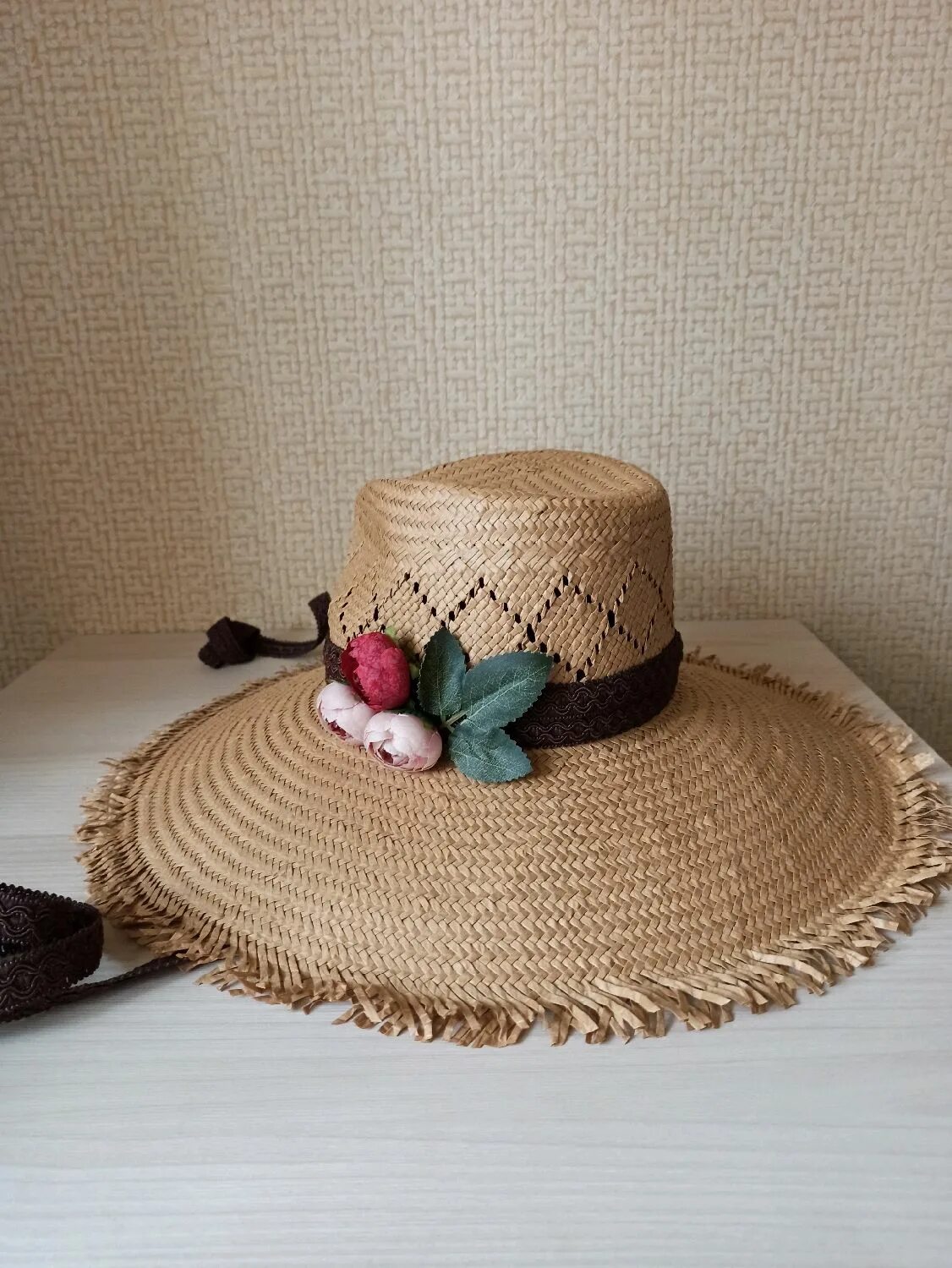 Ghost of tsushima all vanity locations. Соломенная шляпа панама. Шляпа соломенная женская. Найти соломенных шляп в тоетаме. Канотье хэтфилд.