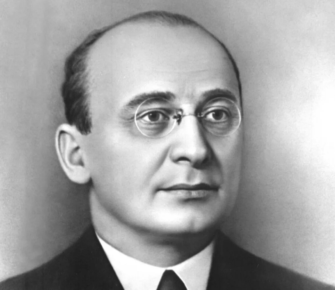 Берий политик