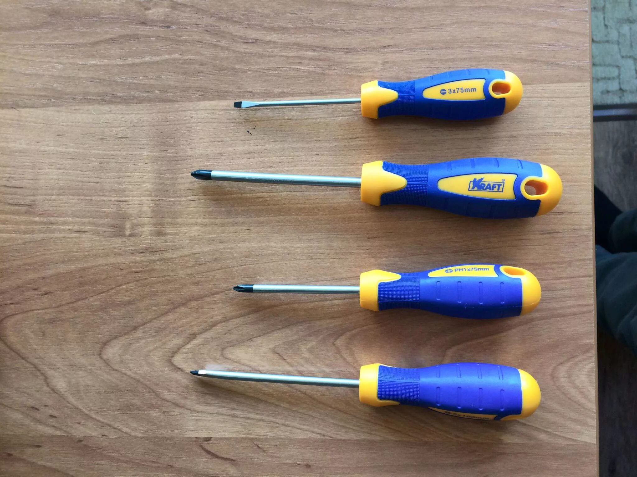 Набор отверток thorvik 7шт sds07co 052293. Набор отверток 4 предмета otv04nb park. Набор отверток 4 предмета. Набор отверток 4 предмета. Набор отверток креост 7140046.