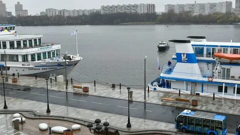 От двух причалов