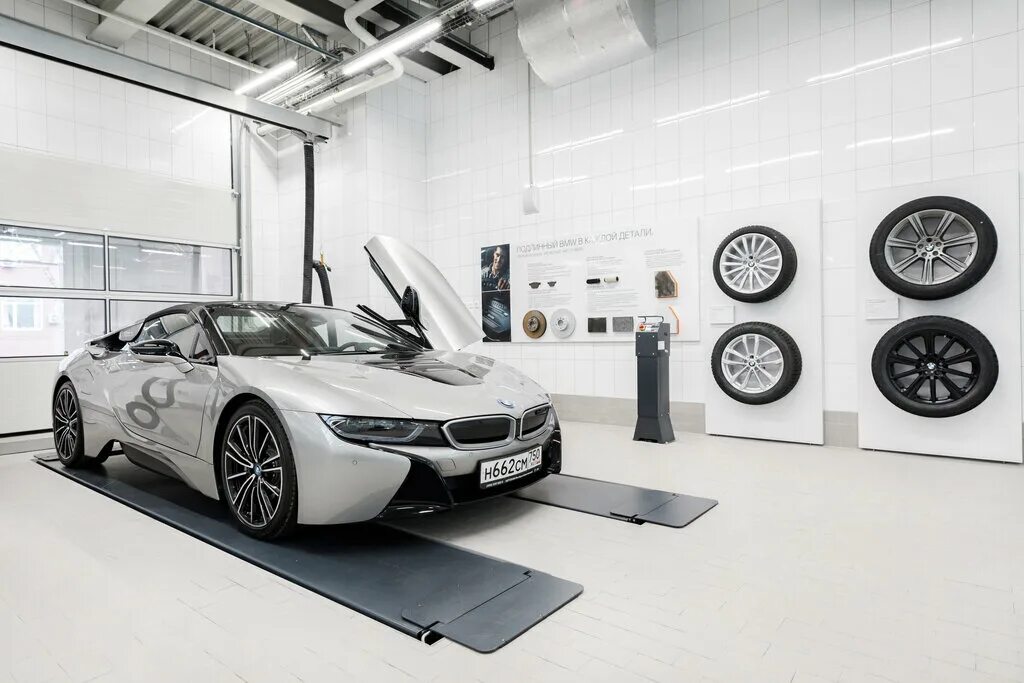 Автодом шмитовский. Автодом BMW Boutique. Автодом Шмитовский 24а. BMW avtodom Шмитовский. БМВ автодом на Шмитовском.