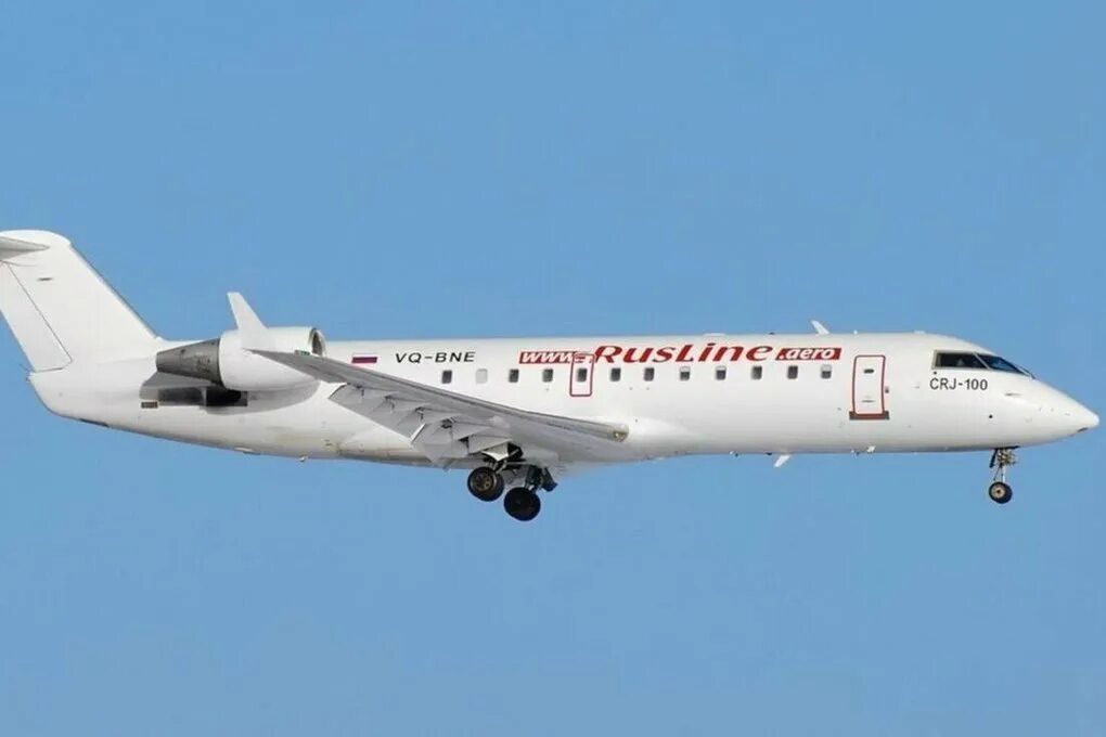 Прямой самолет из архангельска в сочи. Самолет canadair regional jet. jet crj-100. canadair regional jet crj-100. canadair regional jet руслайн.