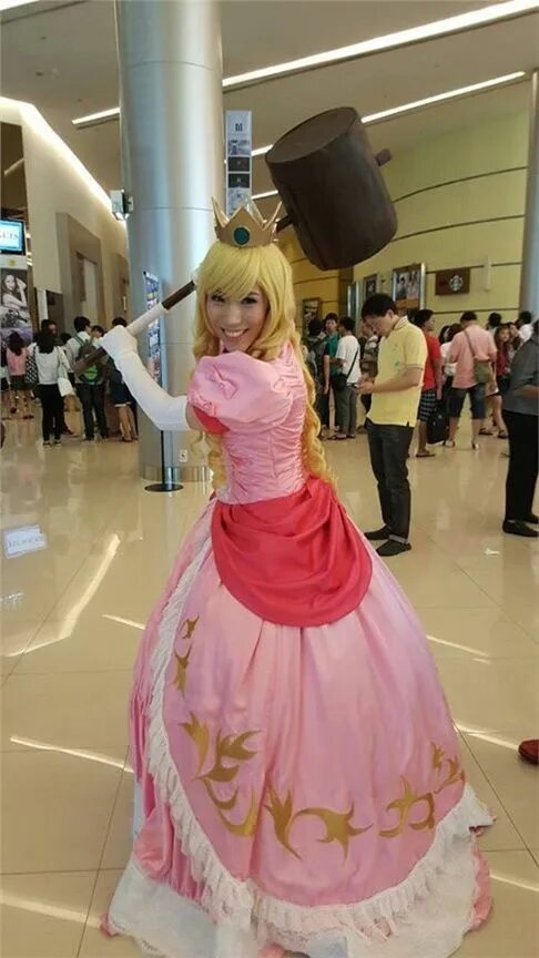 Punky princess. Косплей пич из марио. Peaches cosplay. Косплеерша peachmilky. Peaches cosplay.