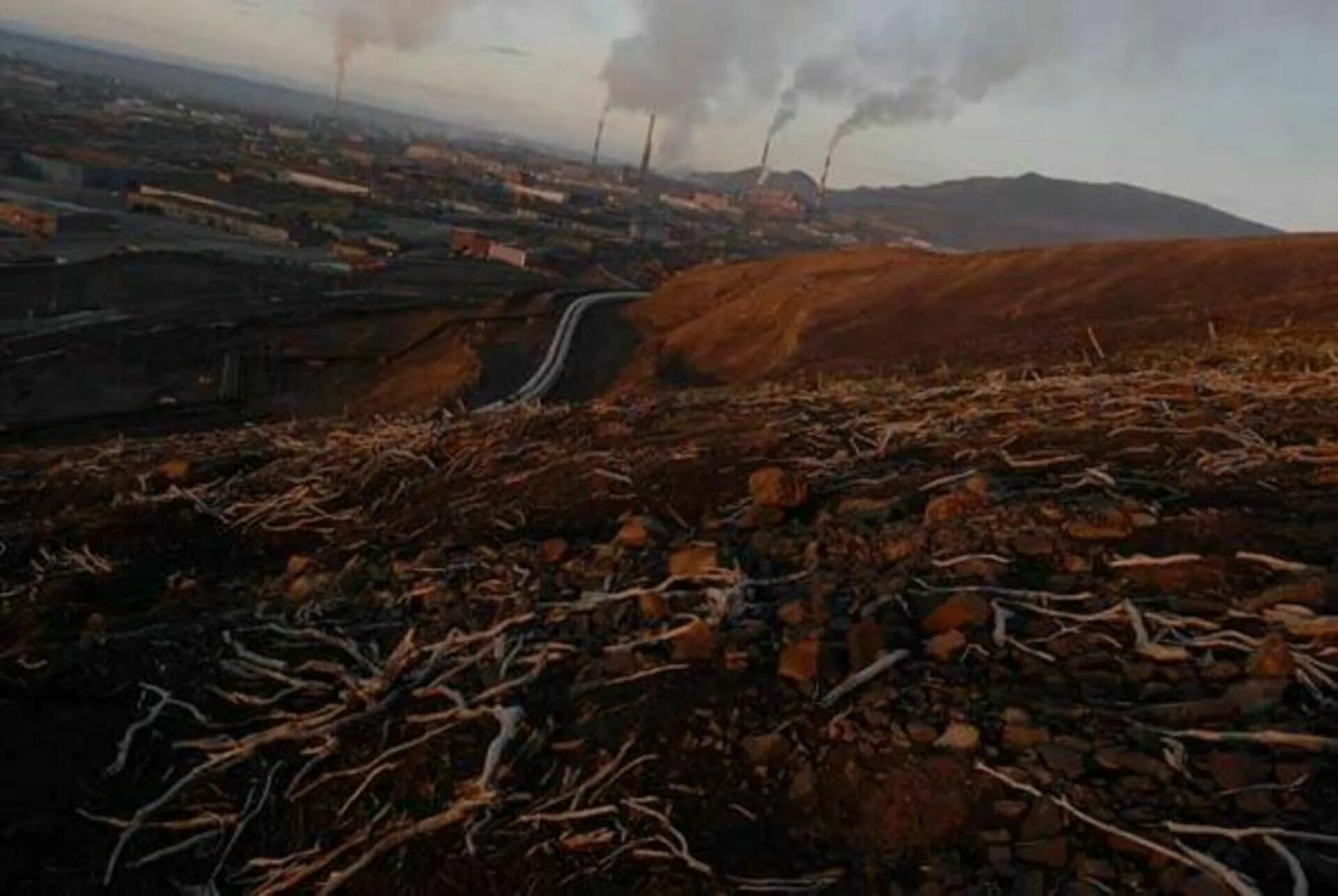 Грунты норильска. Грунты норильска. Грунты норильска. Норильск грязный город. Тэц-3 норильск разлив топлива.