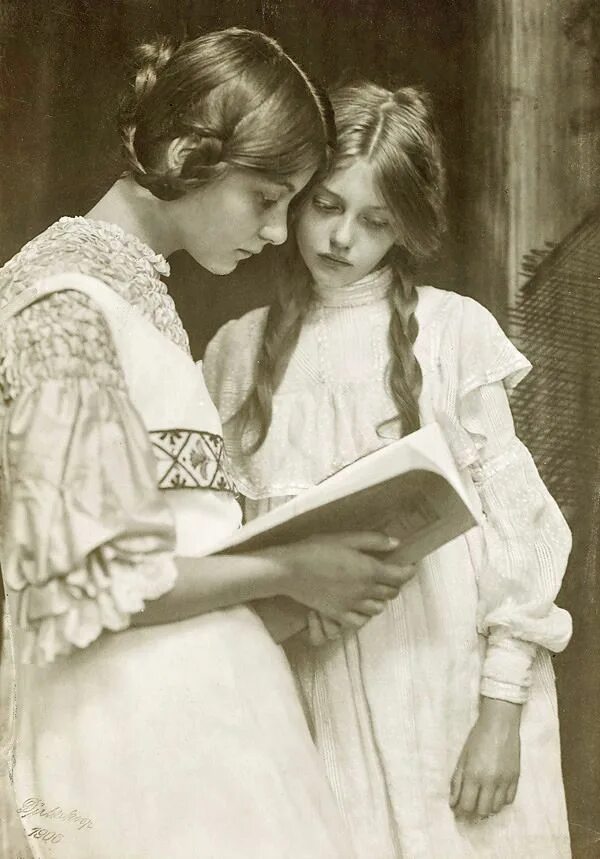 Евгений шварц. Ретро снимки. Иллюстрации деревенские люди. Русские крестьянки 19 века. Старая девочка.