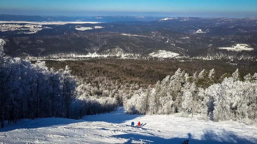 Уральские горы курорт. Трехгорный завьялиха. горнолыжный комплекс завьялиха. гора завьялиха челябинская область. горнолыжный курорт завьялиха трёхгорный.