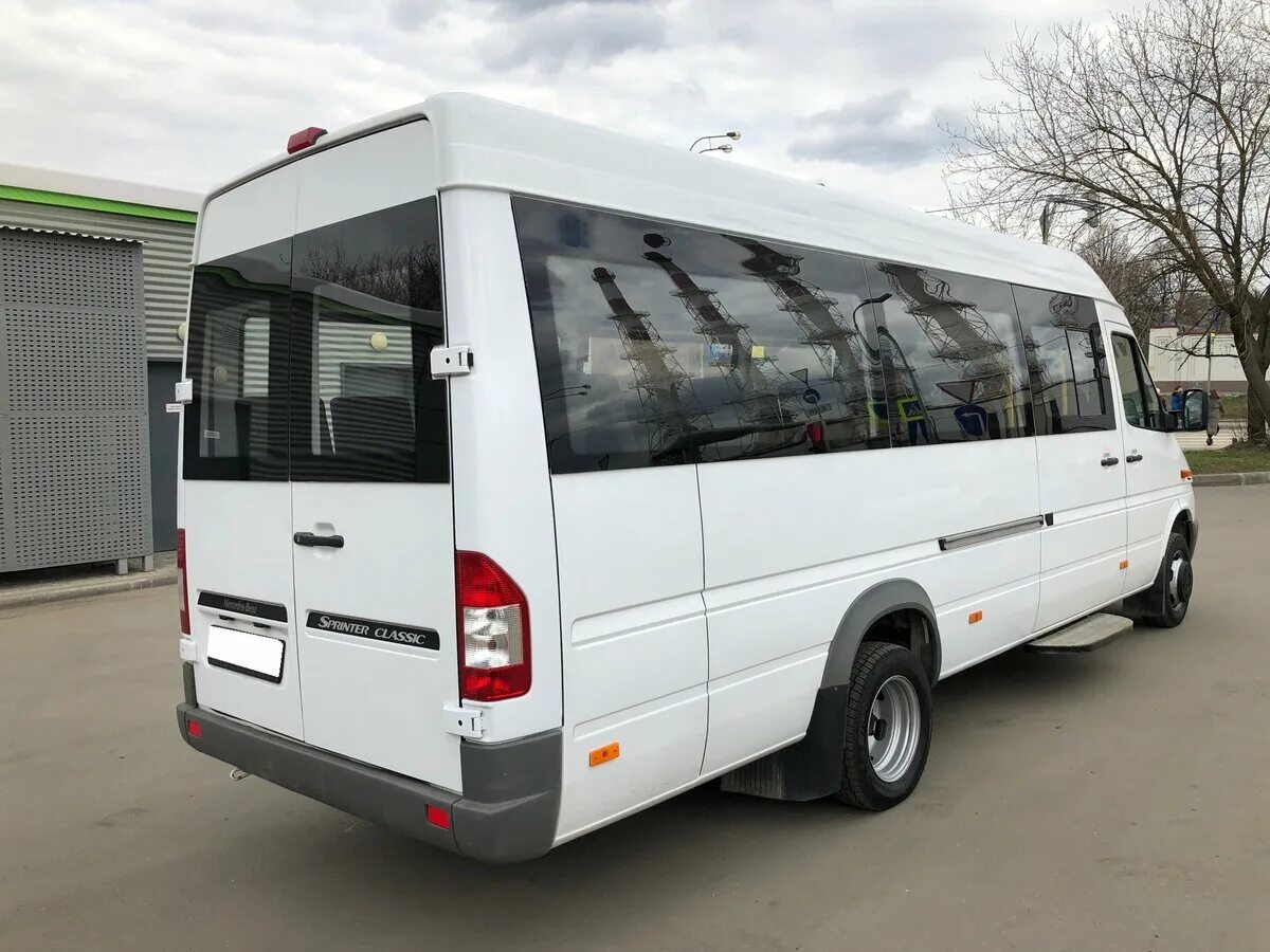 Спринтер классик авито. MB Sprinter Classic 2016. Sprinter 2016 белый. Спринтер Классик с белыми поворотами. Спринтер Классик 2018 реф.