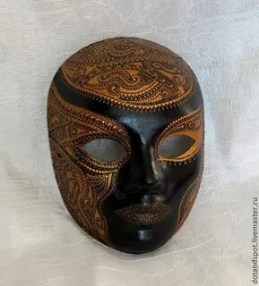 Маска черное золото