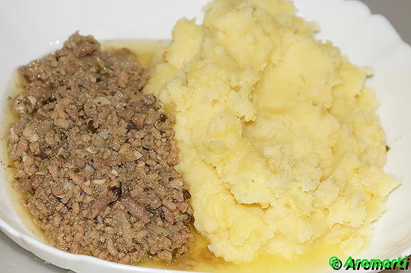 Как сделать пюре с фаршем. Картофельные зразы с мясным фаршем. Как сделать пюре с фаршем. Запеканка с пюре и фаршем. Пюре с фаршем в духовке.