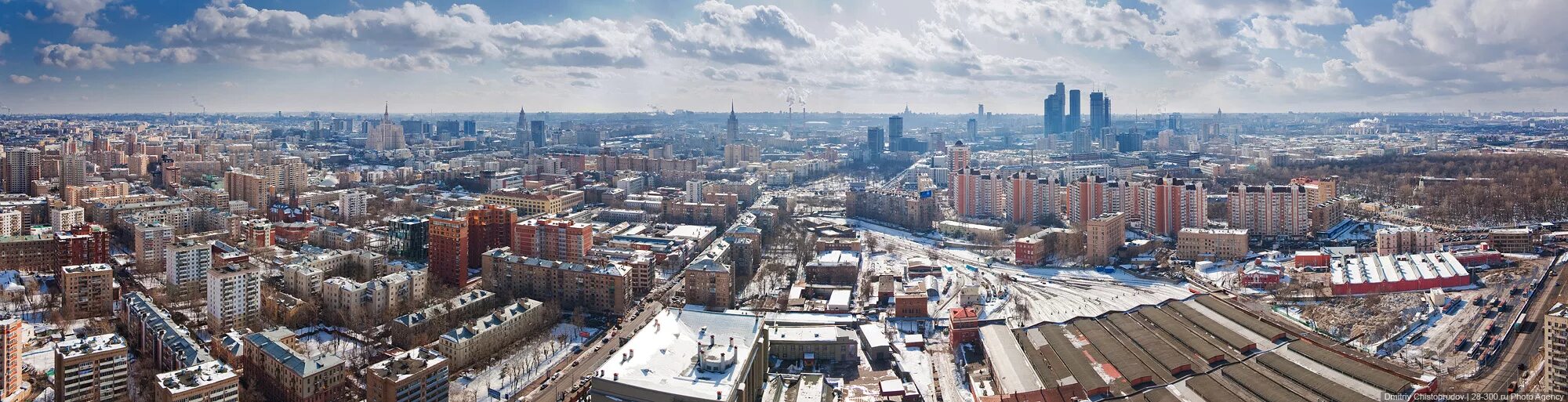 Vid s. 360 Аэрофотосъемка Москвы. Зимняя Москва панорама. Панорама города с крыши. Панорамный вид улицы.