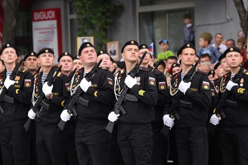 Парад Победы Симферополь 2021. Парад Победы в Симферополе. Парад на день Победы в Симферополе 2020. Парад 9 мая 2021 Симферополь Попов. Парад перенес