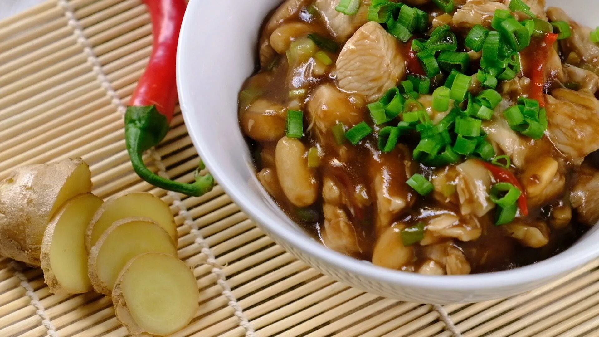 Курица пао. Китайская курица кунг пао к. Курица в соусе кунг пао. Курица кумпао. Соус кунг пао.