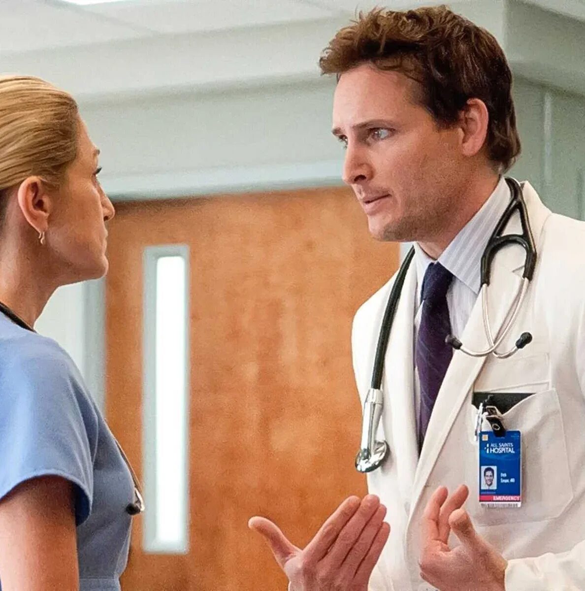 Врач карикатура. Врач идет к врачу. Своевременное обращение к врачу. Анекдоты про врачей. Идем к врачу.