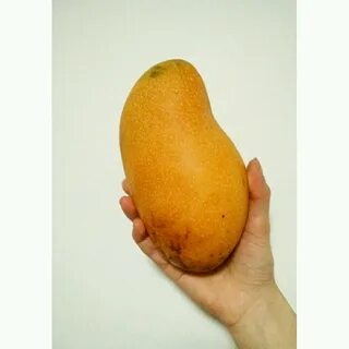 Фрукт с большой косточкой