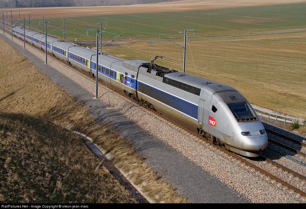 French train. Французские скоростные поезда TGV. Скоростной поезд TGV Франция. Железная дорога Mehano TGV Duplex. SNCF TGV POS поезд.