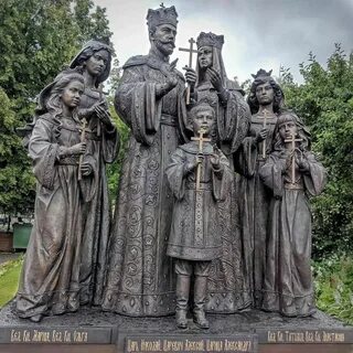 Царские памятники