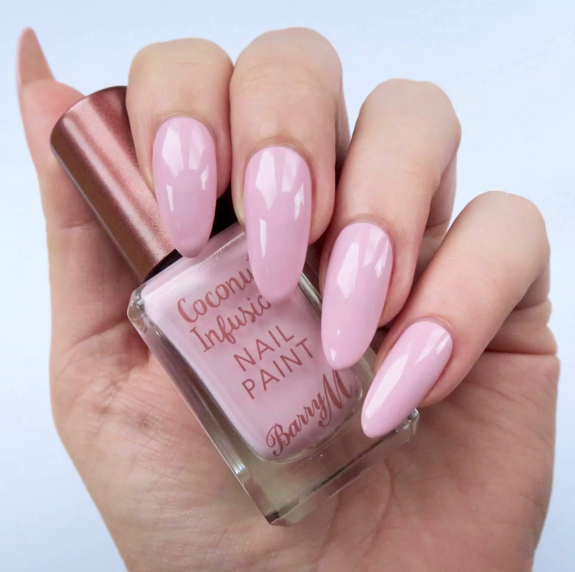 Essie полупрозрачный. прозрачный розовый лак для ногтей. лак essie 545. лак розовый полупрозрачный. прозрачный розовый лак для ногтей.