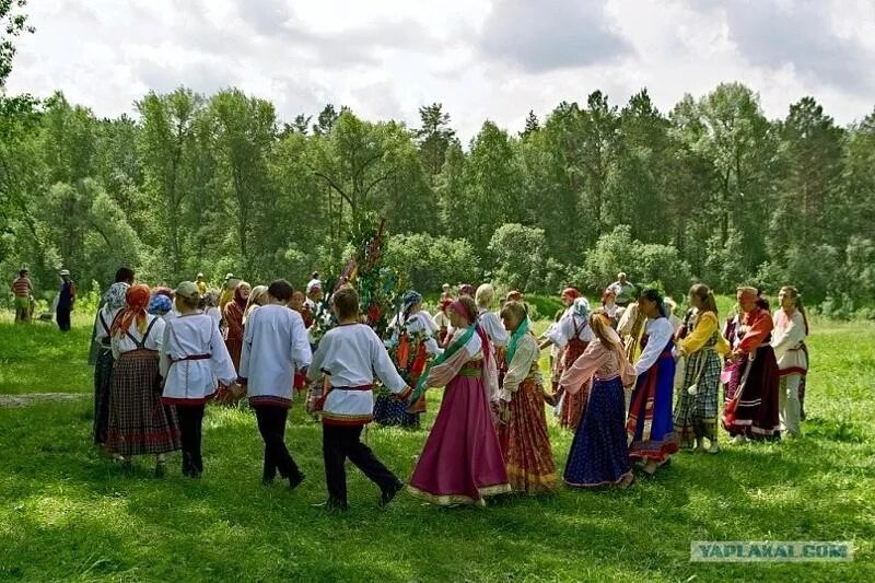 Народные гуляния летом. Народный хоровод. Русский хоровод. Славянский хоровод. Песня для народных игр