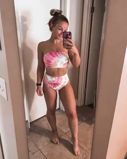 Slideshow raegan revord hot pics.