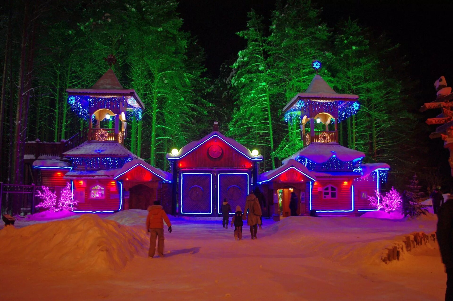 Усадьба деда мороза волгоградский проспект. Усадьба деда мороза в кузьминском лесу. Сайт усадьбы деда мороза. Московская резиденция деда мороза. Московская усадьба деда мороза.