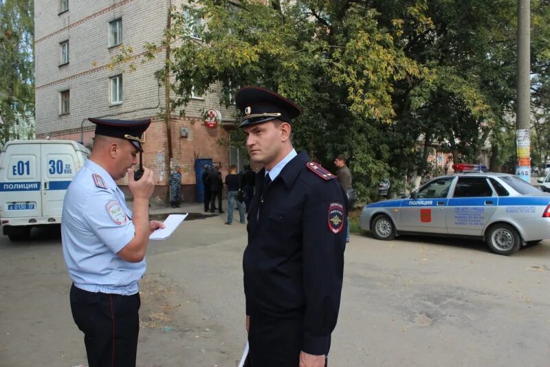 Полиция Брянск. Полиция Брянск Бежицкий район. Сотрудники МВД Бежица фото.