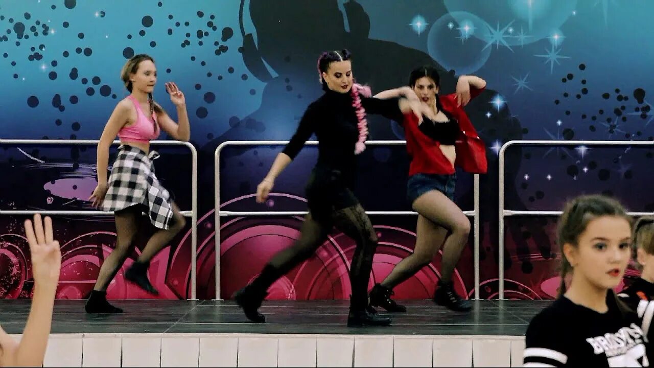 Show team. Show stars mp4.