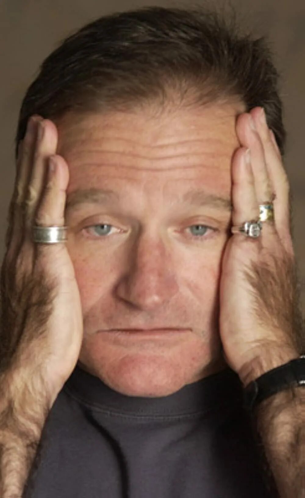 Робин уильямс клипы. Robin williams. робин уильямс руки. робин уильямс волосатость. руки робина уильямса.