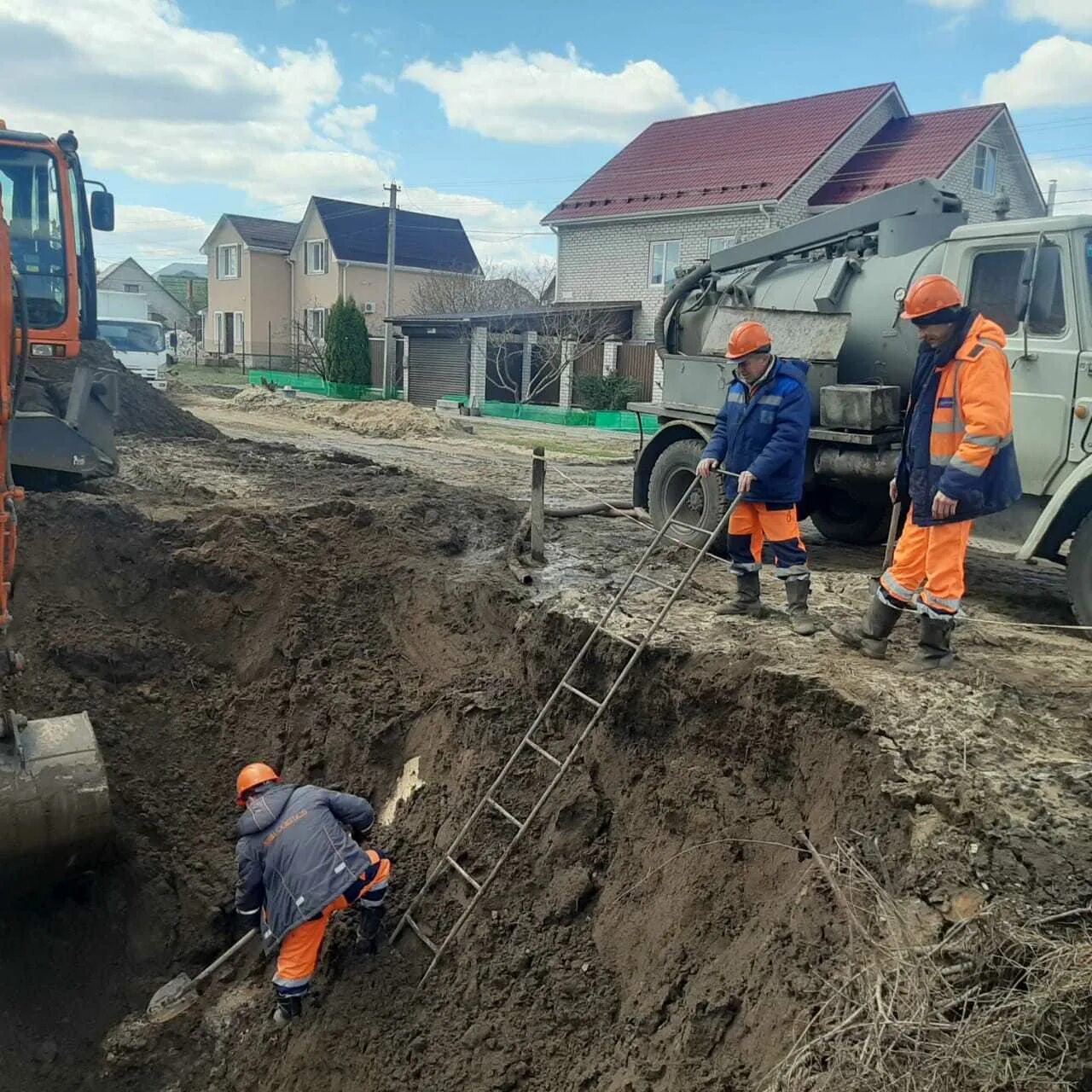 Коммунальная авария в Воронеже. Водоснабжение Воронеж. Коммунальная авария в Воронеже сегодня. В октябрьском нет воды сегодня почему