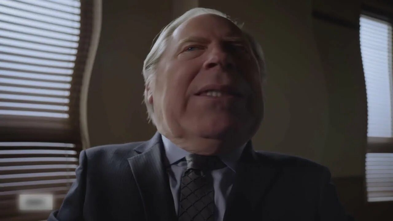 Сол гудман грустный. Брат сола гудмана. Saul goodman breaking bad. Джимми макгилл сол гудман. Лучше звоните солу макгилл.