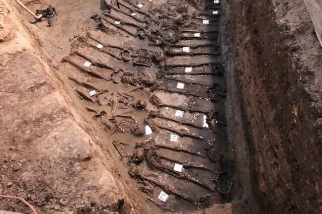 Седлец костница. Церковь из костей в испании. Катакомбы парижа (catacombs of paris), франция. Город построенный на костях. Кладбище под парижем катакомбы.