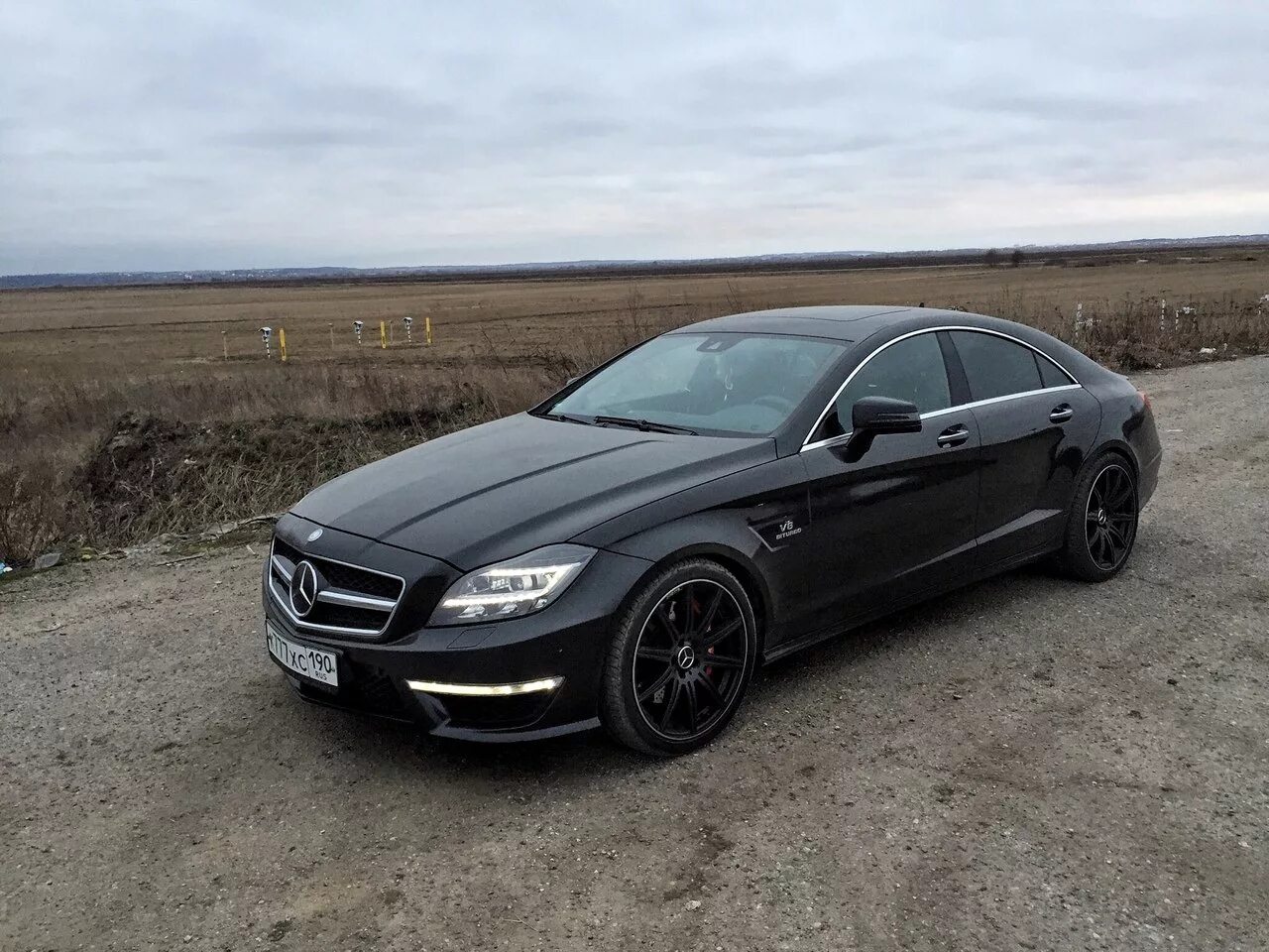 Mercedes CLS черный. Банан Мерседес 6.3 АМГ черный. Мерседес банан CLS 63 AMG. Мерседес CLS черный тонированный. Цлс банан цена