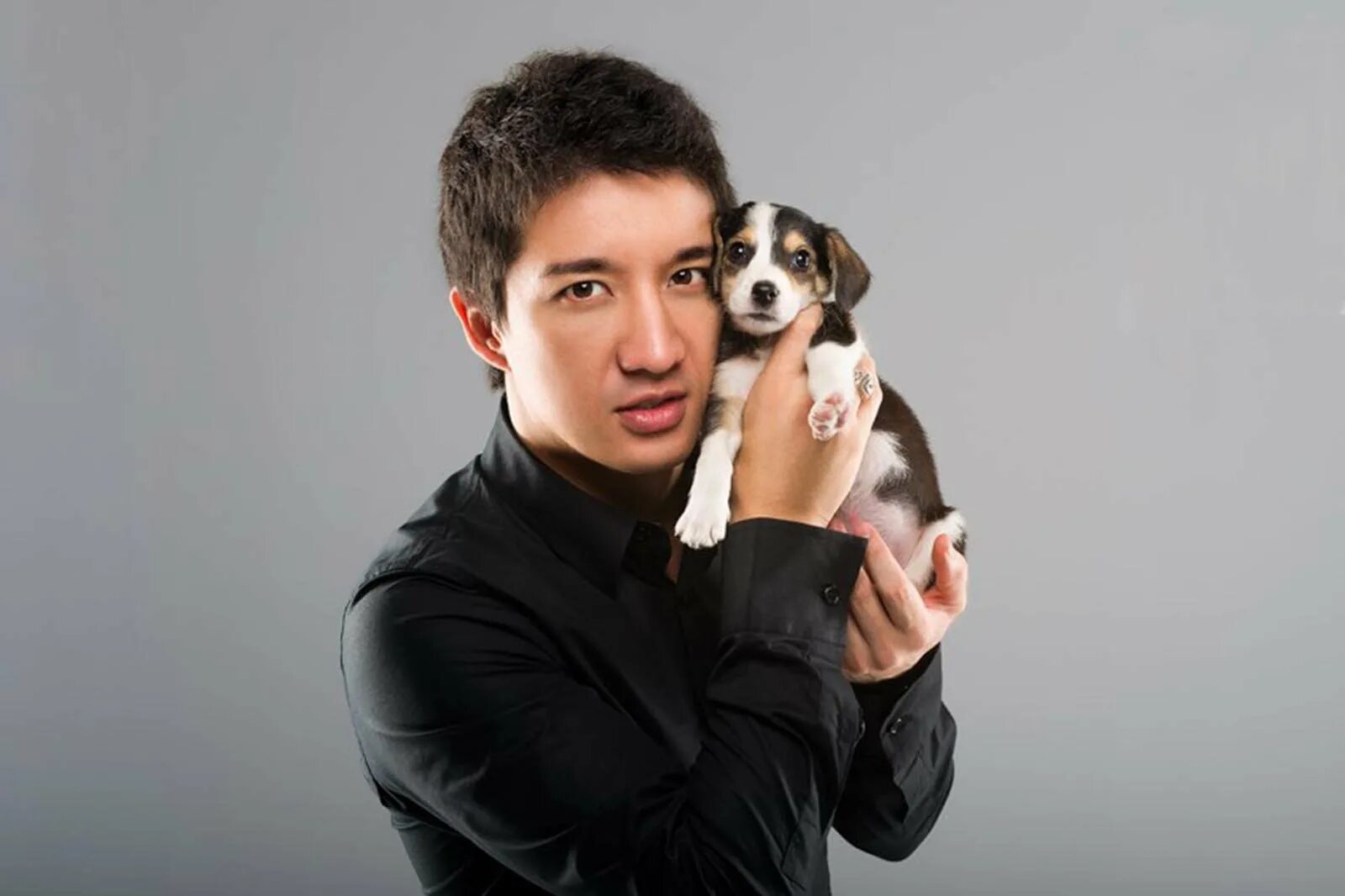 нуржан болатбекович керменбаев. айкын толепберген фото. казахские певцы современные. казахские эстрадные певцы. нурдаулет толепберген.