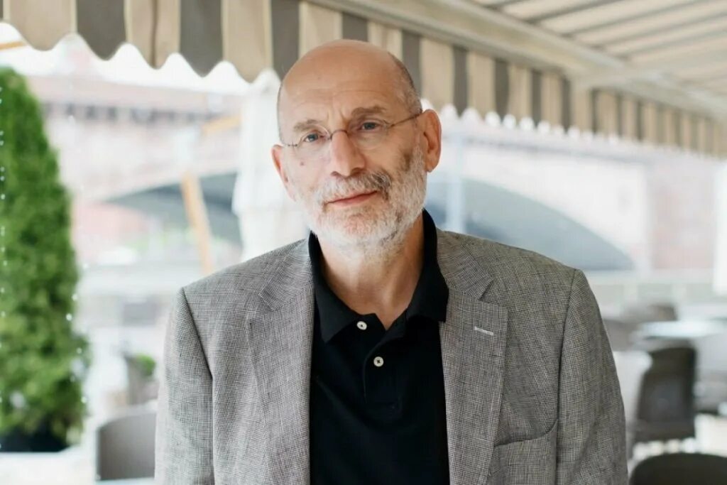 Акунин где живет сейчас 2025. Григорий шалвович чхартишвили. борис акунин чхартишвили. борис акунин (григорий шалвович чхартишвили). борис.