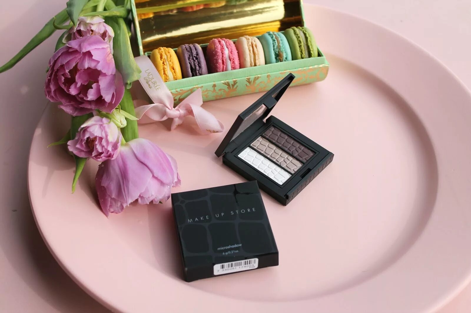 Make up store. Make up store косметика. тени для век make up store trio. makeupstore ru интернет магазин косметики. make up store studio foundation 10 г.