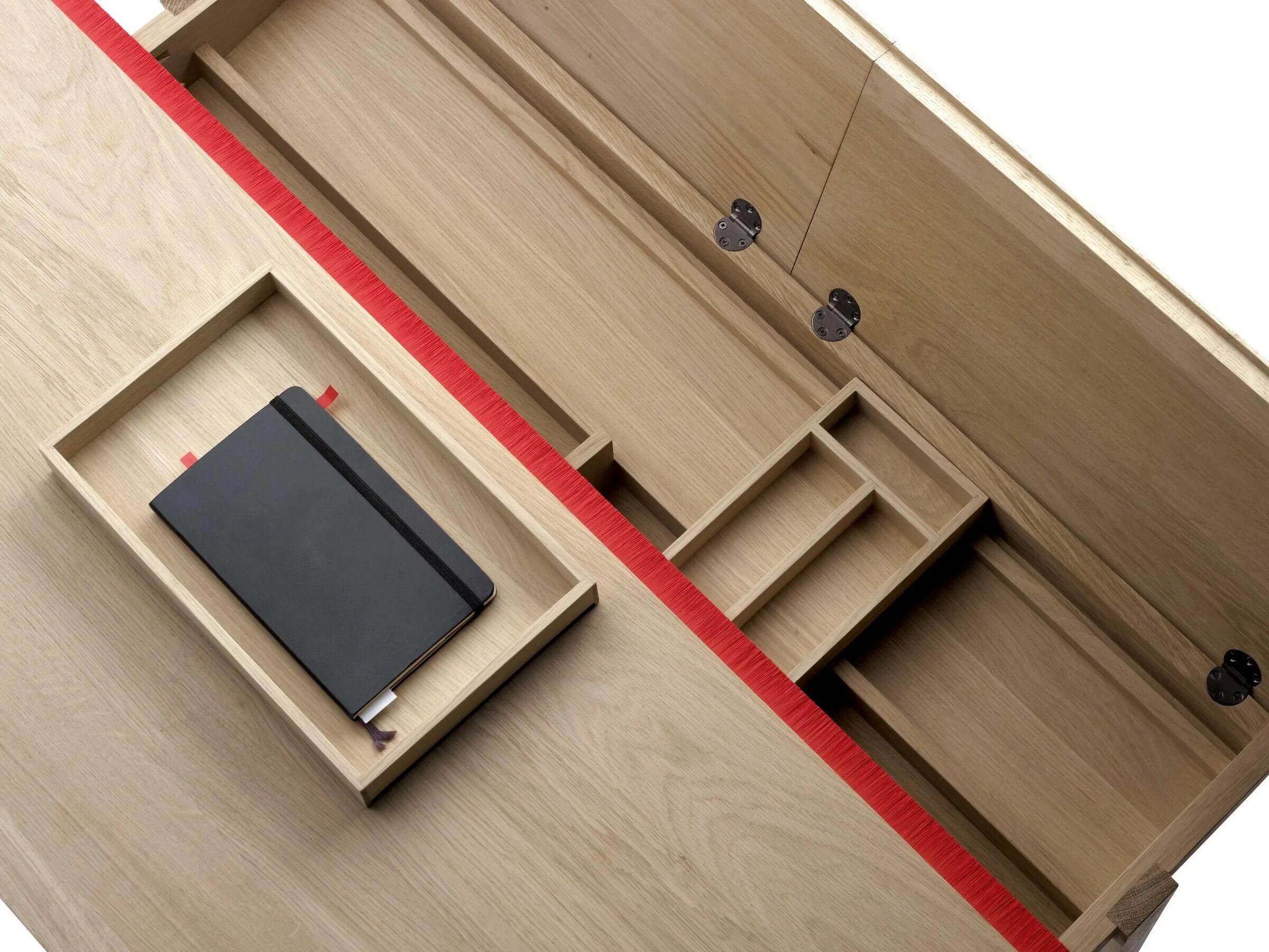 компьютерный стол к стене. встроенные шкафы в офис. рабочий компьютерный стол. рабочий стол windows 10. стол встроенный в шкаф.