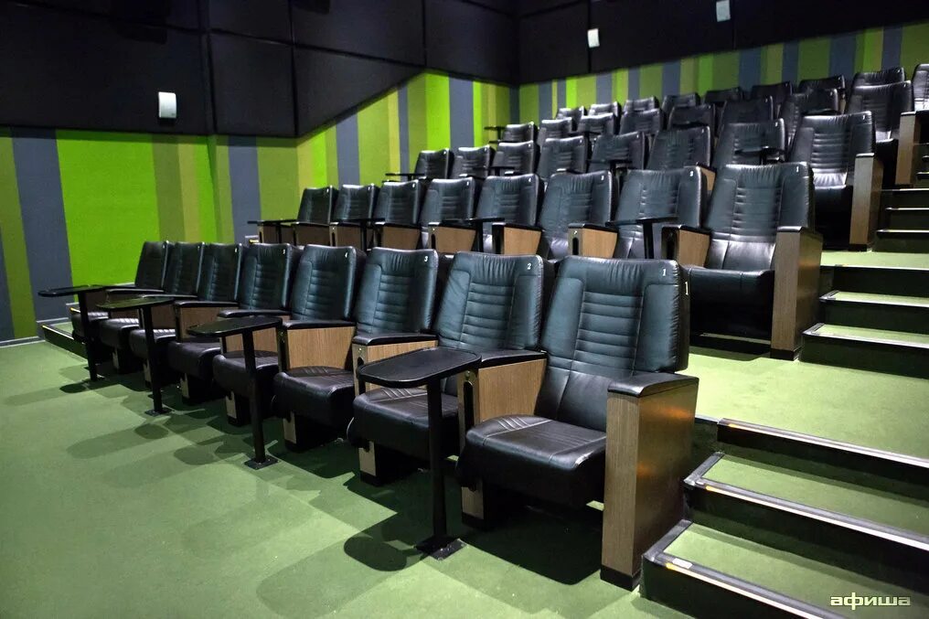 Мкад 53 км кинотеатр. Формула на можайке афиша. Кинотеатр на можайке. Формула на можайке афиша. Формула на можайке афиша.