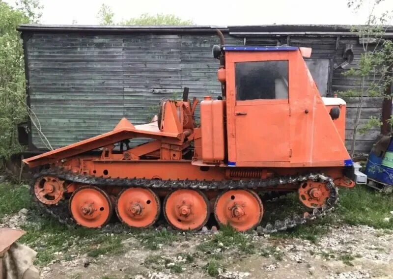 Трелевочник тдт 40. Тдт 40. Трелёвочный трактор тдт-40 м. Тдт-40 гусеничные тракторы. Тдт-40 трелевочный.