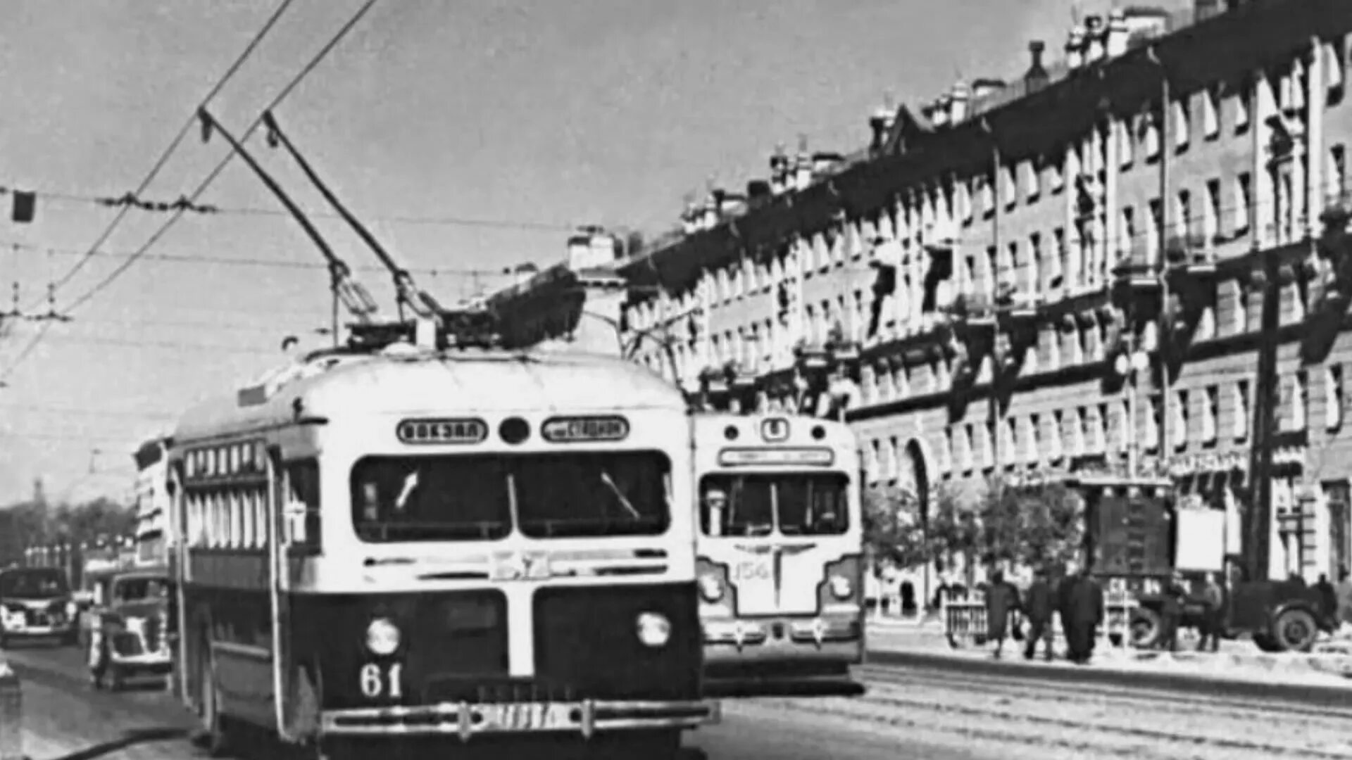 Проспект сталина уралмаш свердловск. Нижний новгород свердловск. Екатеринбург 19 века. Дом промышленности в свердловске. Площадь парижской коммуны свердловск синтетический театр.