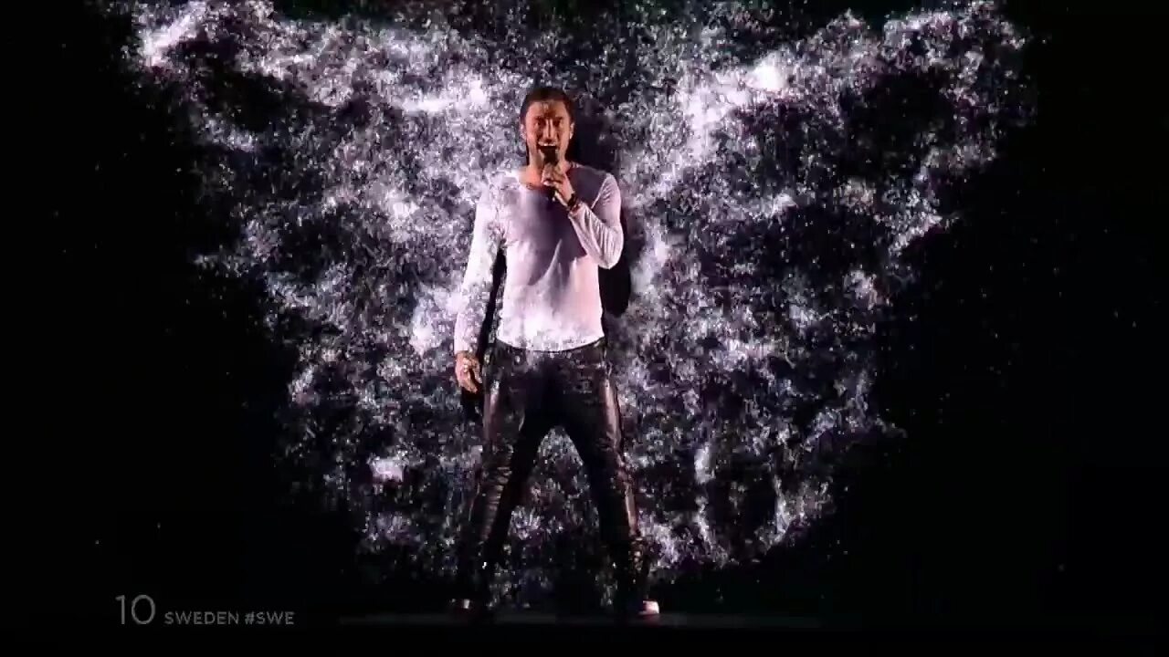 Eurovision is political. Mans zelmerlow eurovision 2015. Монс сельмерлёв. Монс зелмерлёв евровидение победитель. Mans zelmerlow евровидение.