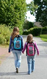 My sister to school every day walk
