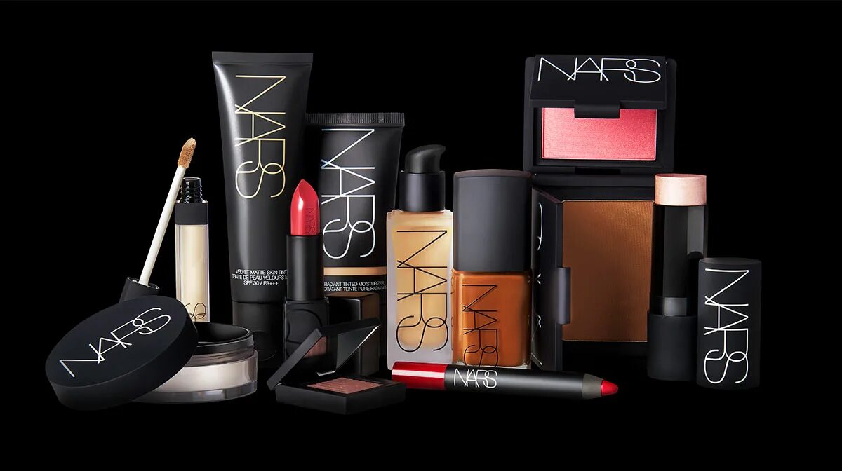 Sadoer косметика что за бренд. Косметика. nars косметика. nars логотип.
