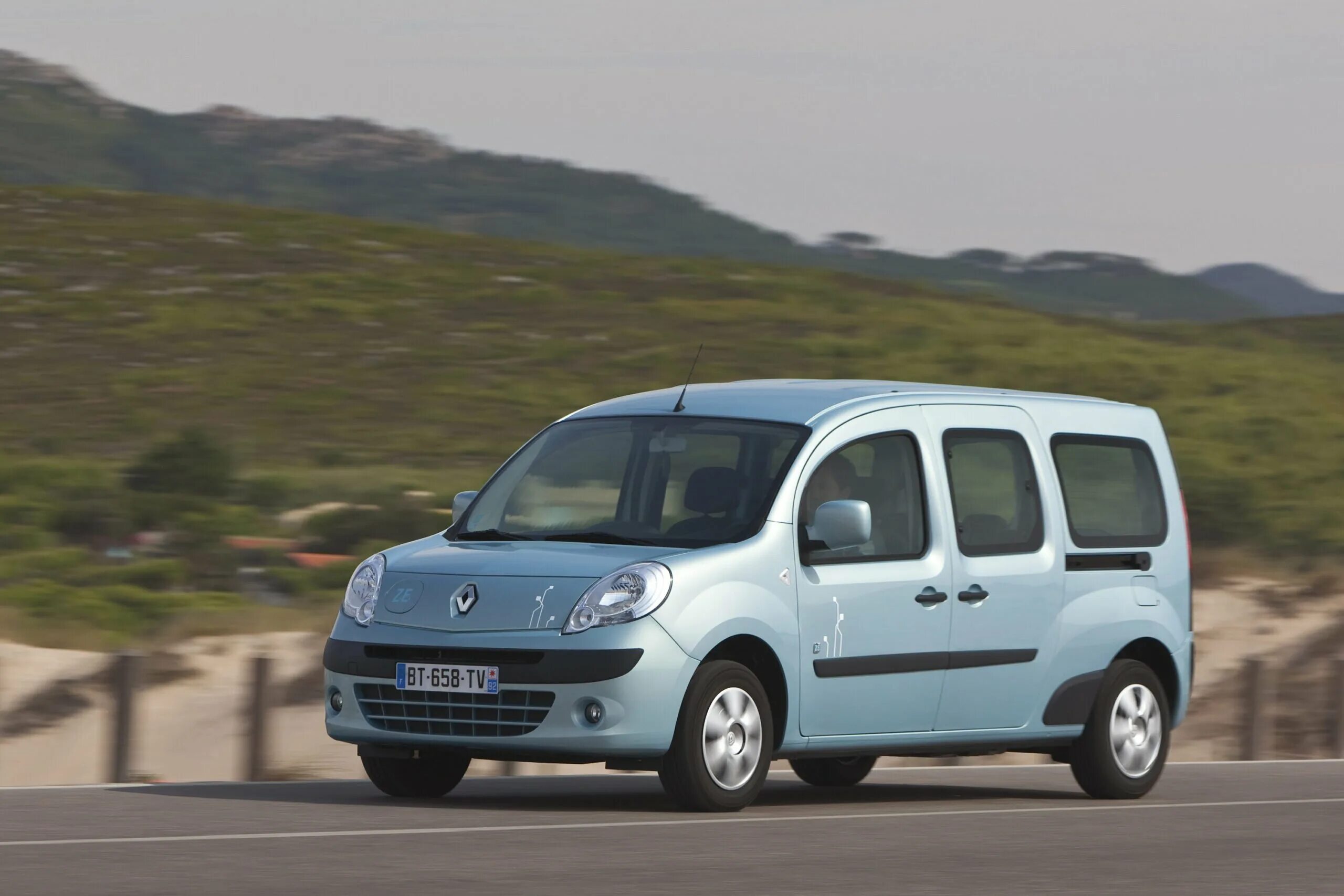 Car in pictures - car photo gallery " Renault Kangoo 1997 Photo 01