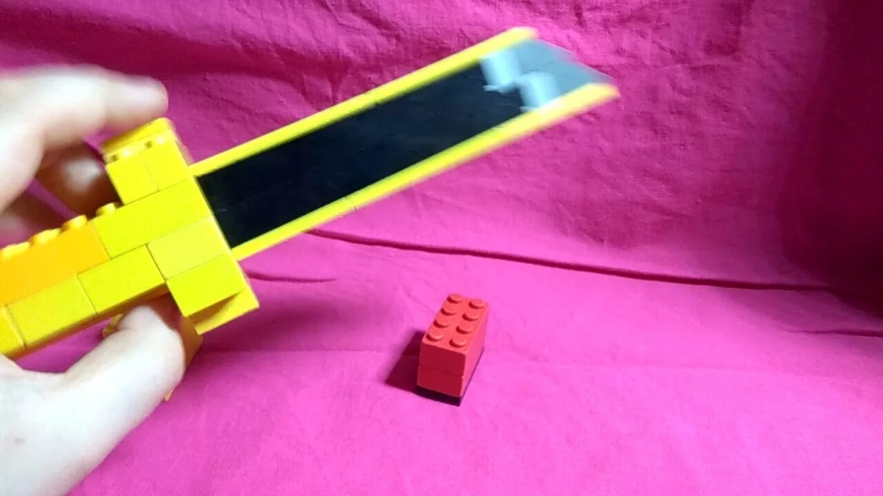 Как сделать из конструктора нож. Нож из конструктора. ножик из лего. раскладной ножик из лего. кинжал из лего.