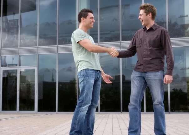 Meeting someone. Meet someone new. Негр пожимает руку белому. To meet new people. Meet someone new.