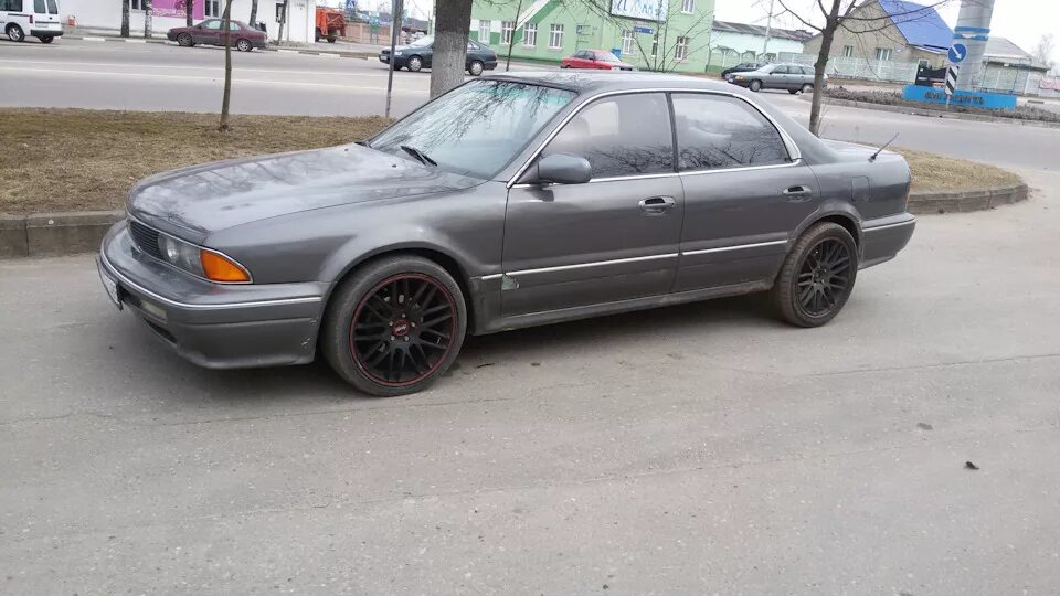 0 бензин. Мицубиси диамант 1995. Mitsubishi diamante 1 поколение. Мицубиси диамант 1992. Диамант 1.