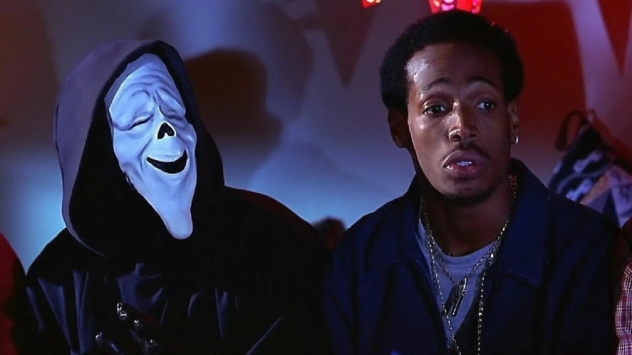 Крик комедия. Крик комедия. Очень страшное кино 2 фильм 2001. Очень страшное кино фильм 2000 убийца. Очень страшное кино фильм 2000.