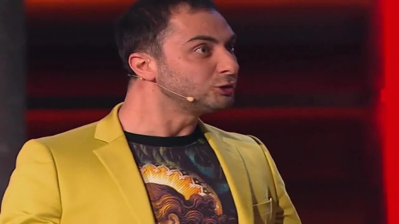 Карибидис стать кавказцем. Камеди клаб демис. Камеди скороход и карибидис хачик. Карибидис стать кавказцем. Ты бессмертный что ли камеди.