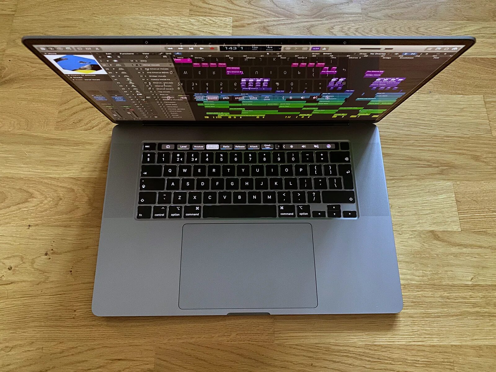 Macbook pro 14 18 512gb. MACBOOK Pro 16. MACBOOK Pro 16 2019. MACBOOK Pro 16 2019 i7. MACBOOK Pro 16 Intel Core i9.